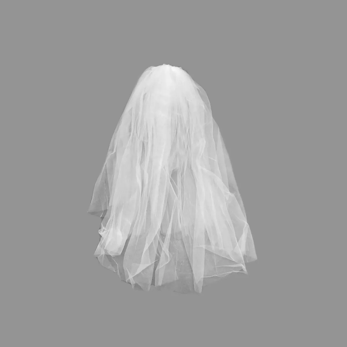 White Veil with Clip – Elegant Occasion Accessory