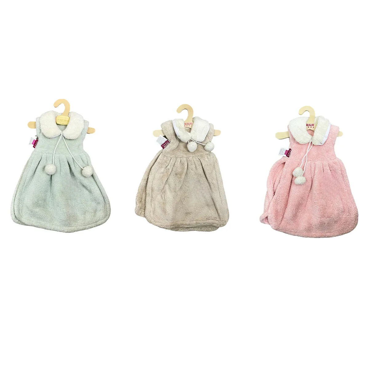 Dress Shape Towel on Wooden Hanger – Chic Decor & Practicality!
