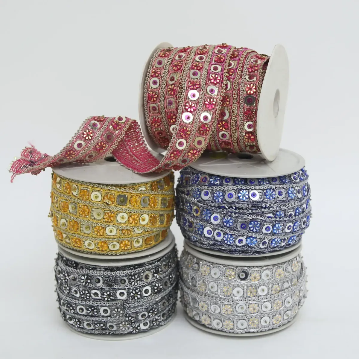 Flower & Circle Pattern Embroidered Ribbon