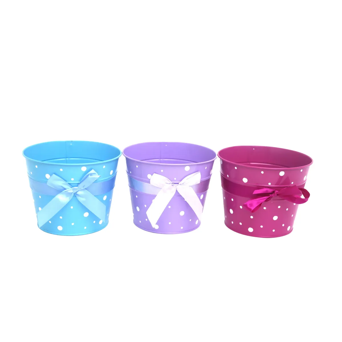 Pointed Bucket With Satin Node