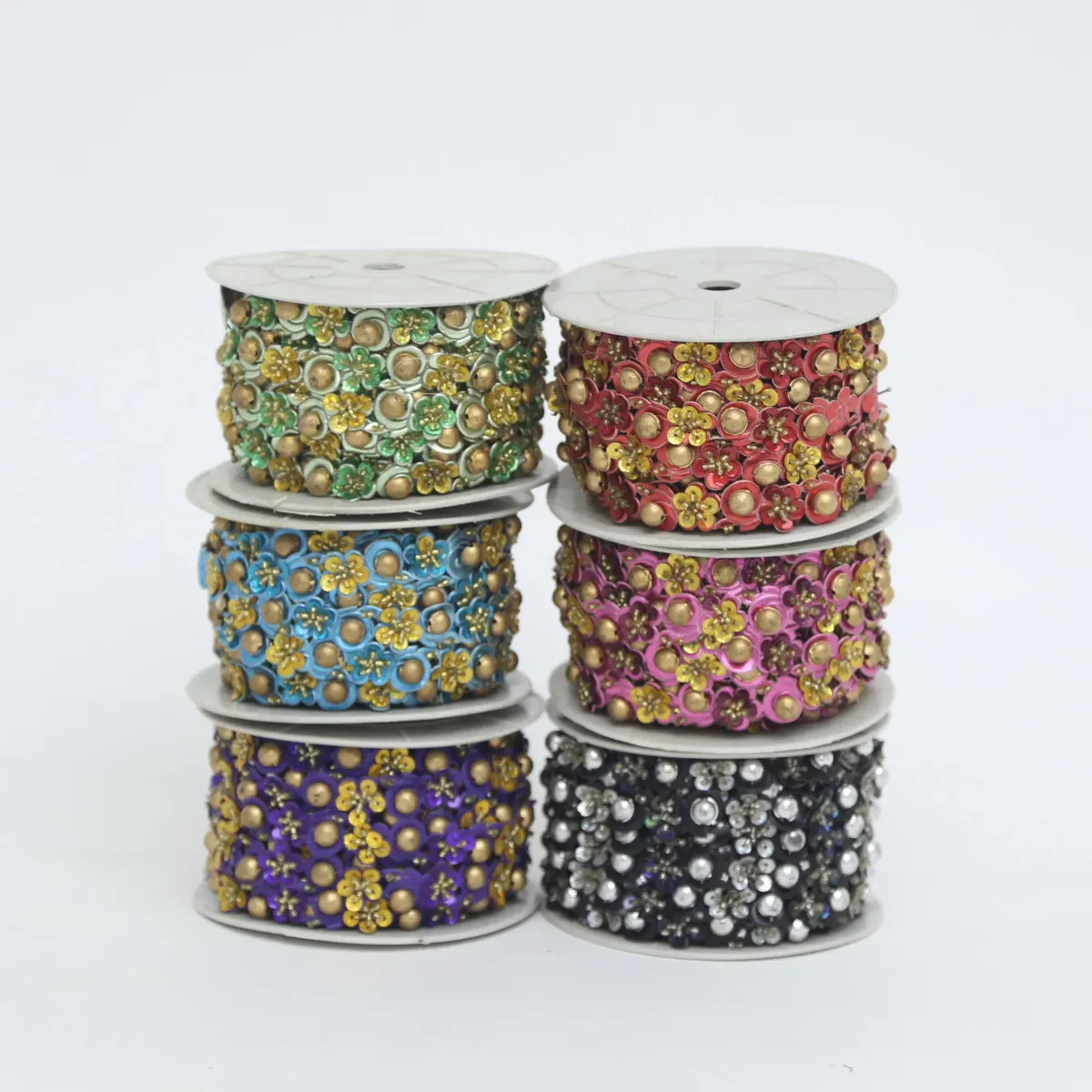 Beaded Flower Pattern Leather Roll