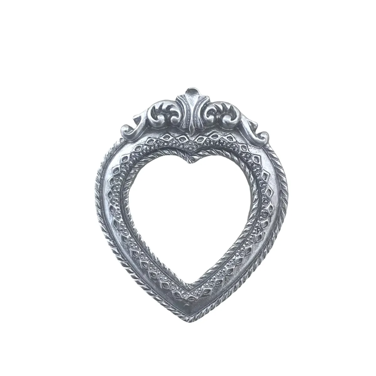 Vintage Heart Frame Motif