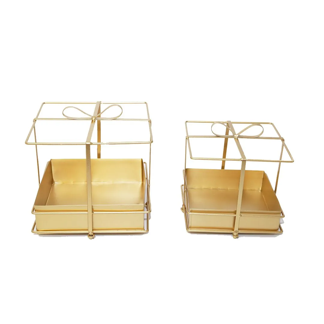 Golden Cube Gift Holder – Modern Display Piece