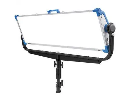 ARRI S120-C Soft Light SkyPanel (Blue/Silver, Schuko plug)
