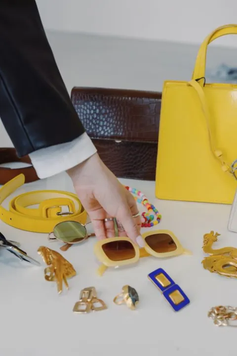 ACCESSORIES